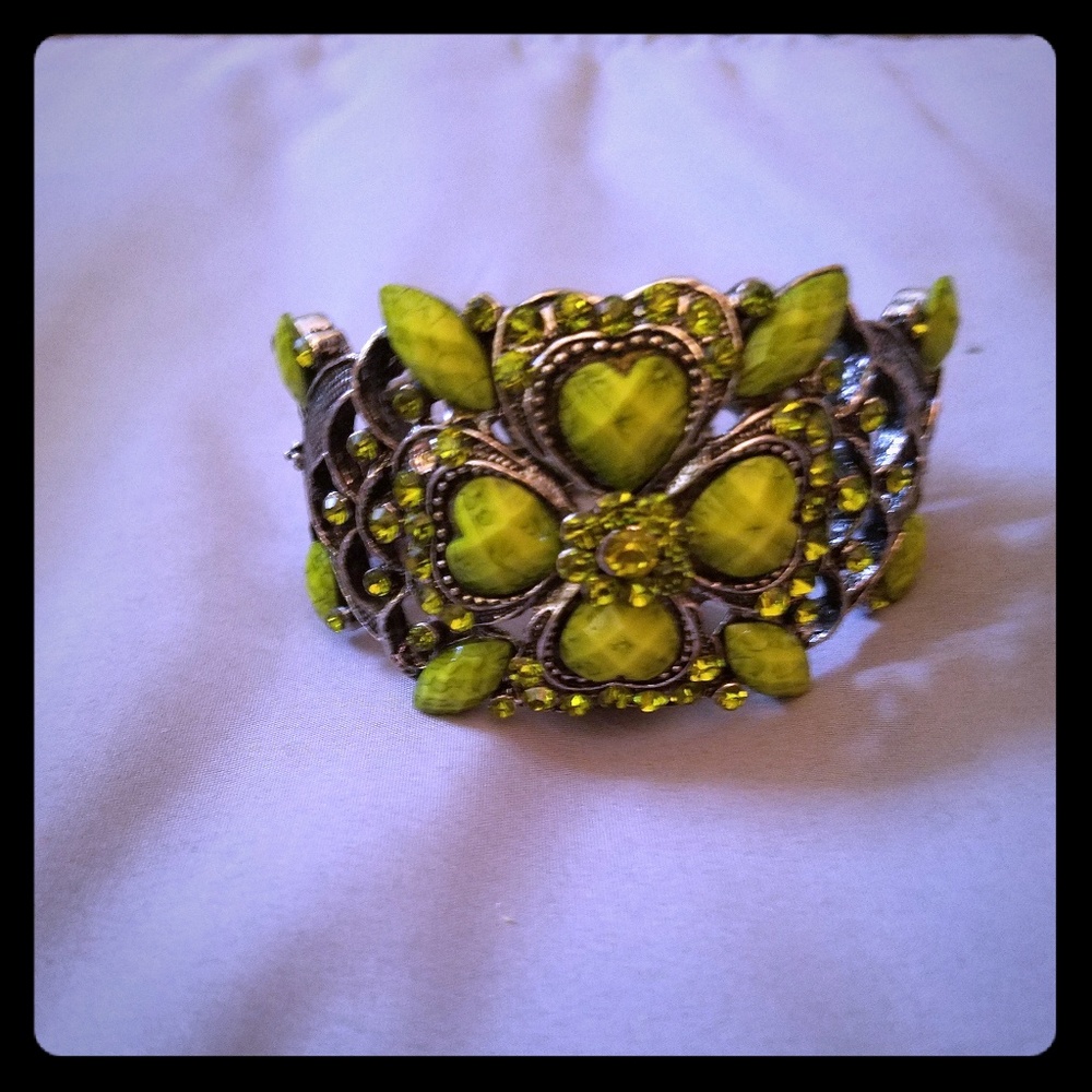 Bracelet